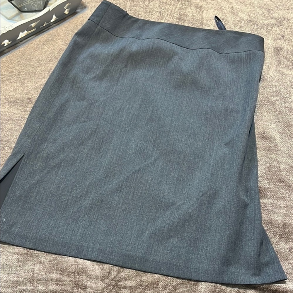Banana Republic Gray Pencil Skirt Knee-Length, Size 4
